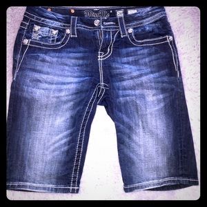 Miss Me Bermuda shorts